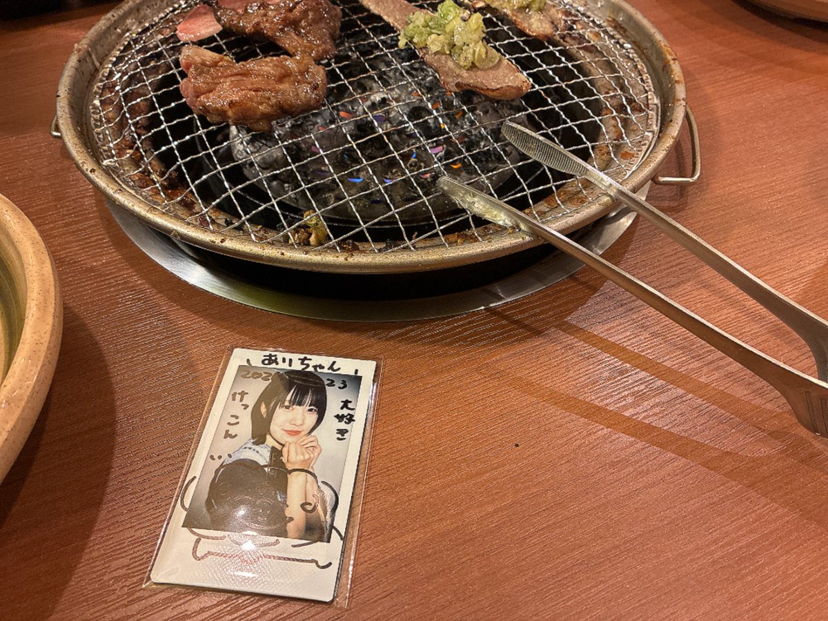 ari_my's tweet photo. 昨日はめでたい日だったのでね💍 （on the 傷だらけのテーブル） https://t.co/k3q9VNdrPE