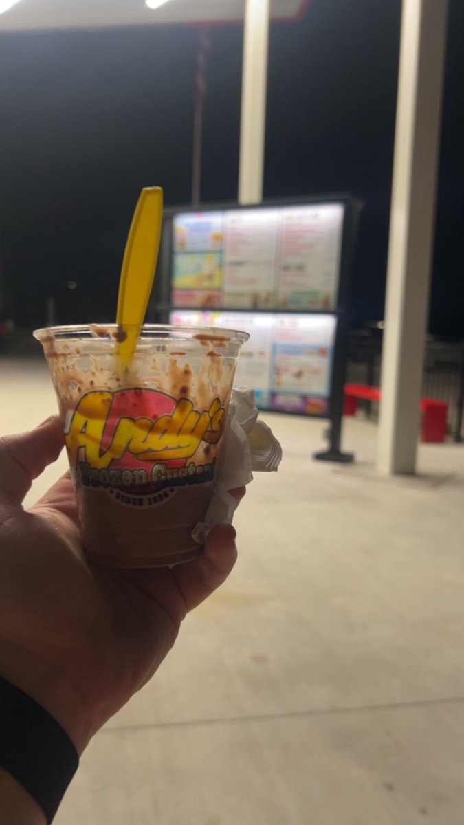 bagripper4L's tweet photo. This place fucks. 10/10 #thisfucks https://t.co/poXL3z6t0h