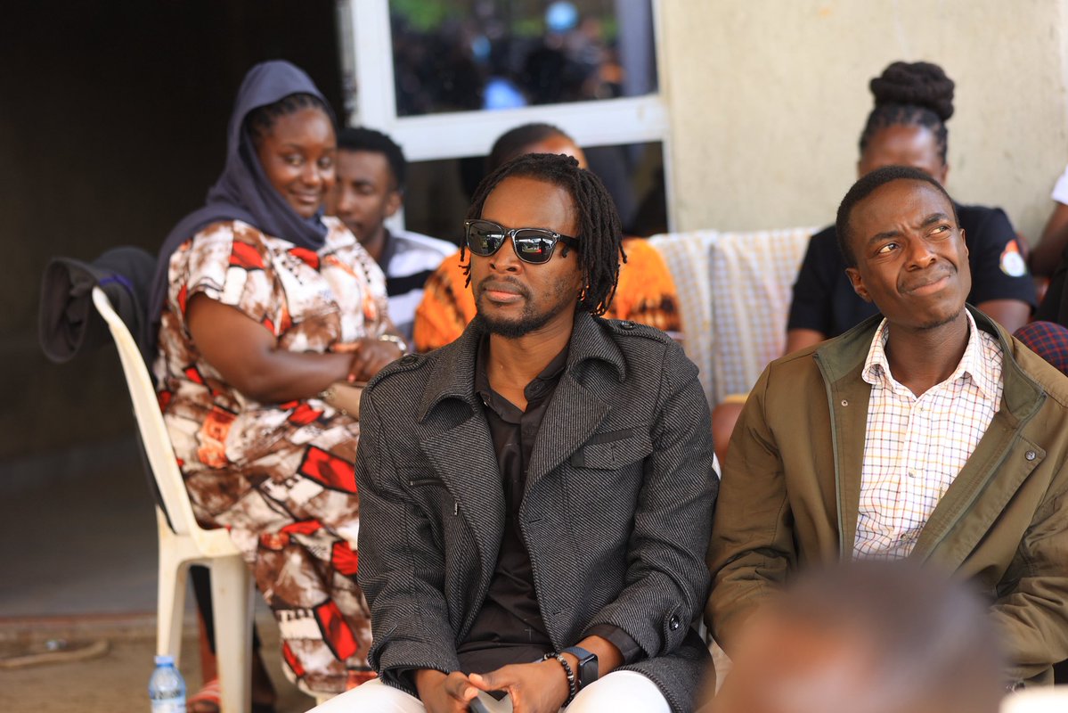 1bigdoug's tweet photo. May your loving and caring spirit continue to look down on us all from the heavens above🕊️🙏🏽 Mukama akuramuze ekisa Owek. Atwooki Sylas @RuhwezaSylas https://t.co/zXGRQ6OLHQ