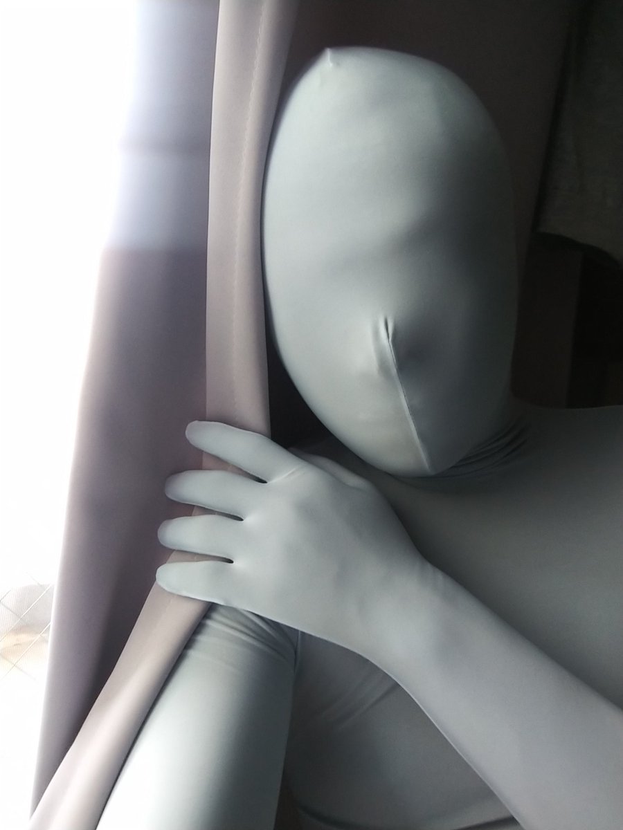 sus_unknown's tweet photo. 実はもう一着新しいゼンタイがあった
#zentai #ゼンタイ #全包紧身衣 https://t.co/95s7Y9NX66