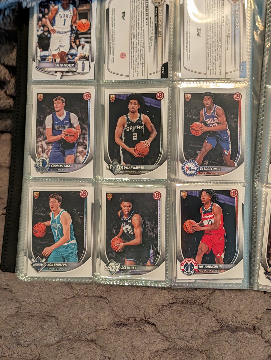 WyoCARDBOY's tweet photo. @CardPurchaser @hawkman_cards Nothing crazy, Bowman Basketball paper 😂 https://t.co/XJSgIn2GIR