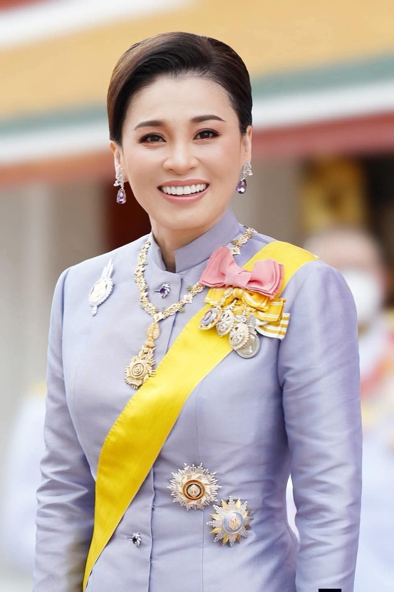 lrdtw17's tweet photo. ✨#ทรงพระเจริญ 💜✨ https://t.co/2KWY0dun9K