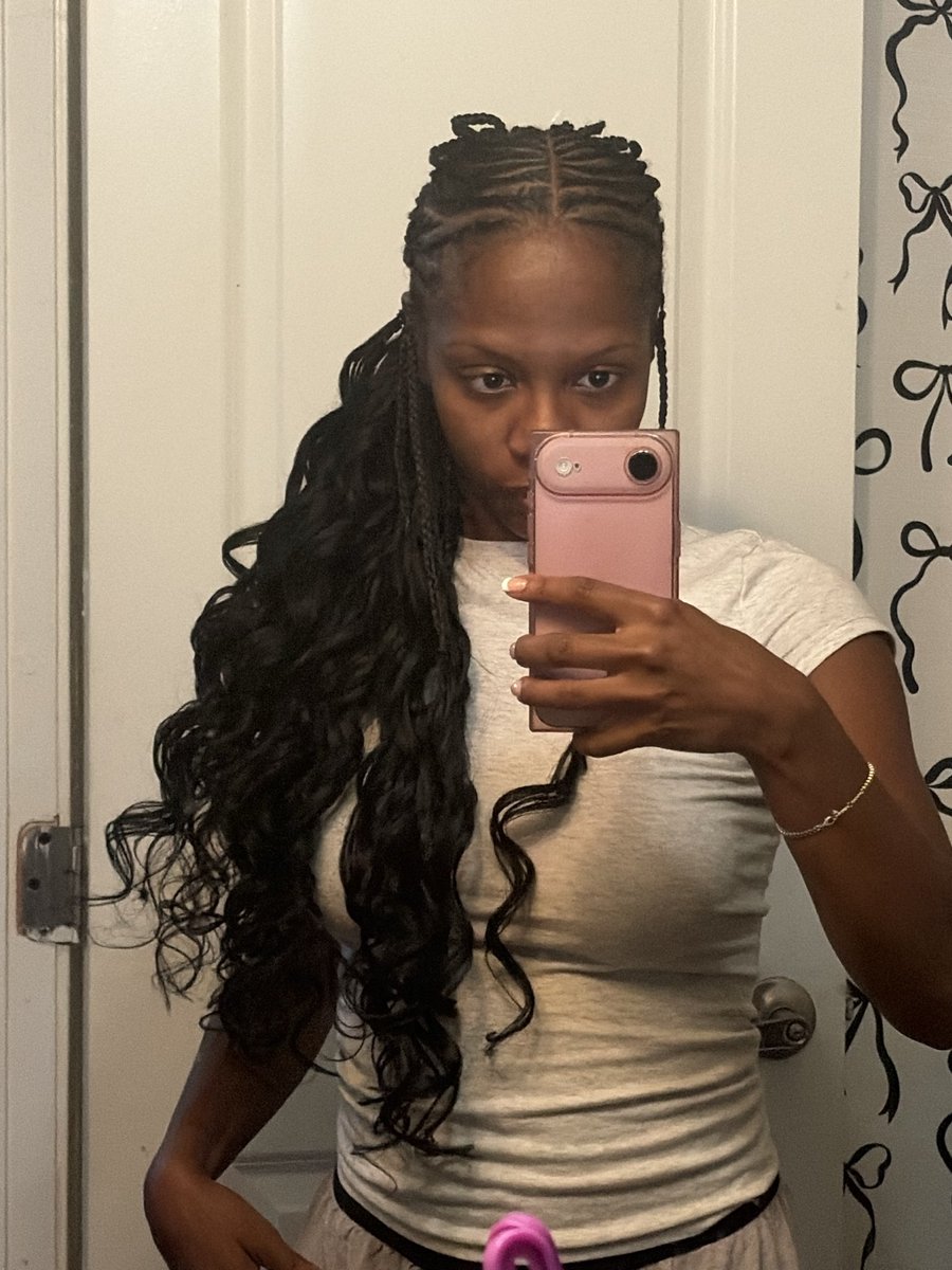 _kimaybe's tweet photo. New hairr https://t.co/NHa85HZIY4