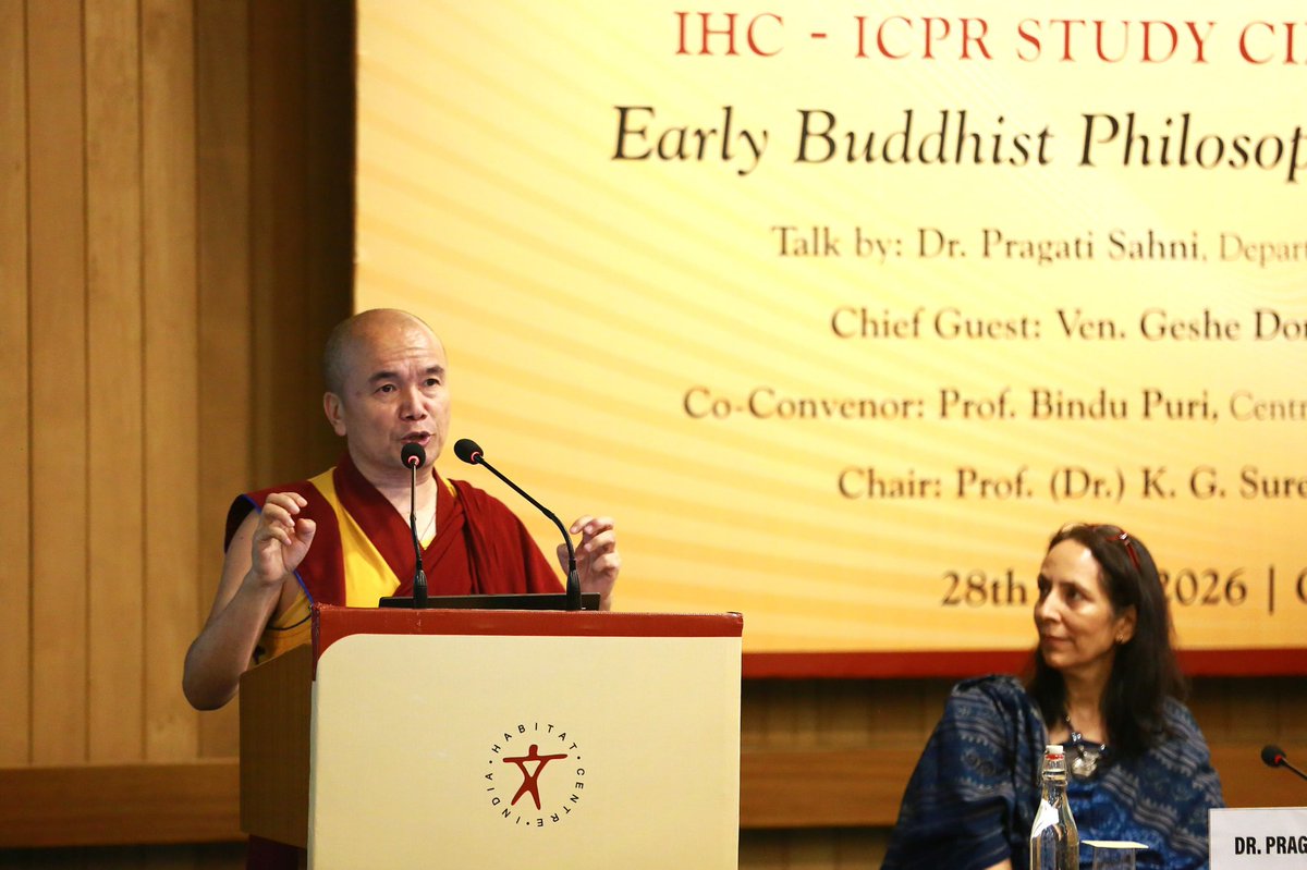 IHCDelhi's tweet photo. The IHC-ICPR Study Circle under the aegis of Bharat Bodh Kendra on Early Buddhist Philosophy and the Environment saw Dr Pragati Sahni, DU, delivering the keynote while Ven Geshe Dorji Damdul, Director, Tibet House, was the Chief Guest. As Co Convener Prof Bindu Puri, JNU, read the concept note while IHC Director Prof.(Dr.) K G Suresh chaired the session.
@kg_suresh