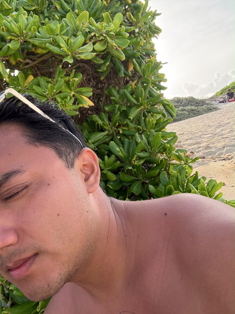 Alej_abxn's tweet photo. Siempre amaré estar quemándome en la playita☀️🌊 https://t.co/R2t2zsxP7A