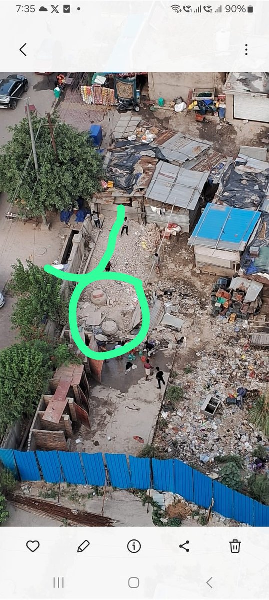 tweetuser25's tweet photo. @ASCAOAPH1 @noida_authority @CeoNoida @dmgbnagar @noidapolice @CMOfficeUP @Uppolice @dmnoidacircle @CP_Noida Still no action by NA and illegal villagers are constructing and creating new carts illegally inside the encroached land. Check the pictures. Urgent demolition is required. @noida_authority @noidapolice https://t.co/MoFO773Tj9
