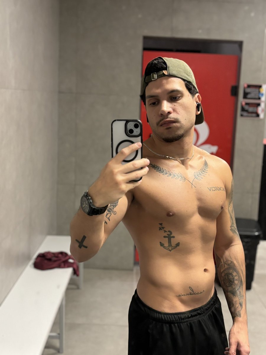 vic tweet media