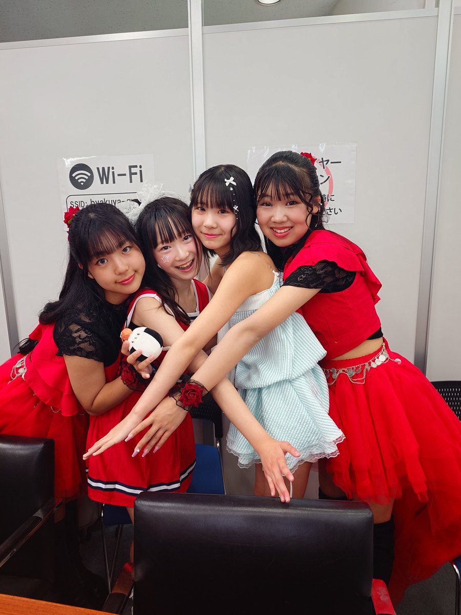 kuumoto's tweet photo. こんにちKwan🧚‍♀️💜
SNS全然投稿お返事とかもできてなくてごめんね🙏ゆっくりするね🍀
5日(金)のiDOL HOMEさんソロ出演🎤予定通りがんばるね💜
今日は台風で🏫お休み.ᐟ
この前は #ソロスペ 応援ありがとう💜 #モニベル のみんなと #野乃あいみ ©︎とお写真撮ってもらったよ💜
ALT➡︎
#アイゲキ https://t.co/UoNXXdKWV0