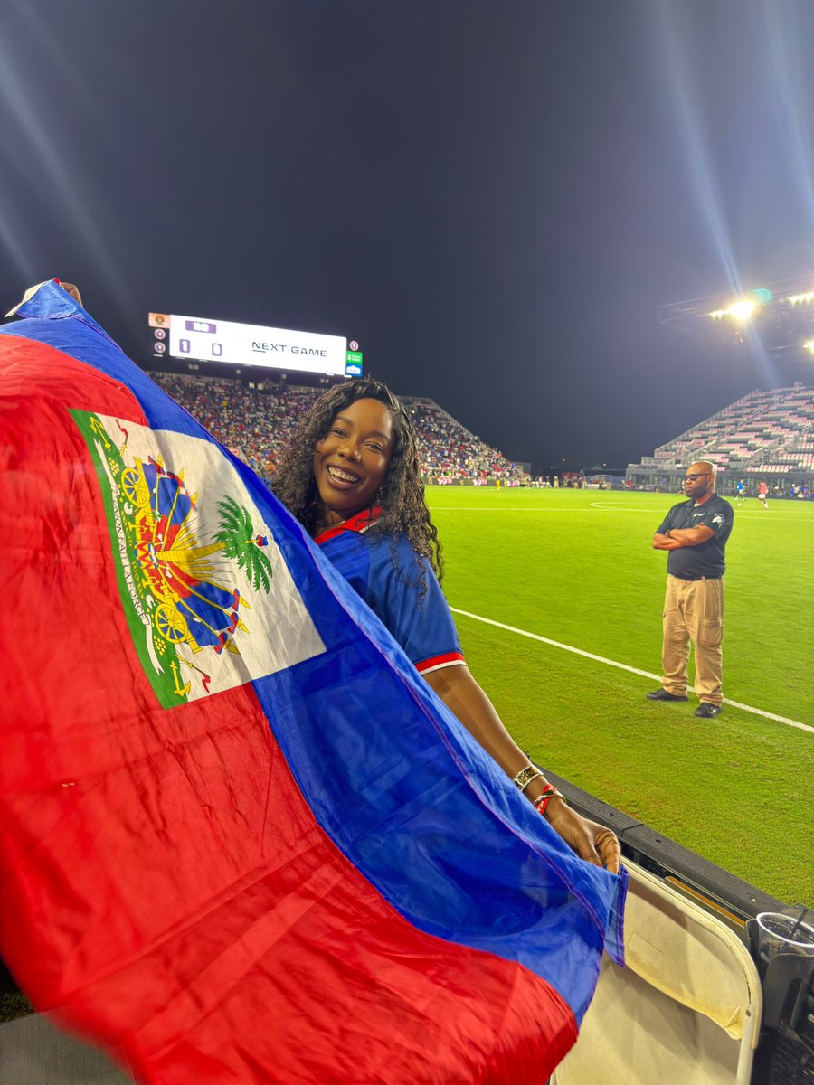 desca_darline's tweet photo. NOU FYÈ 💪🏾🇭🇹
4-0 https://t.co/vFCXT1WS7t