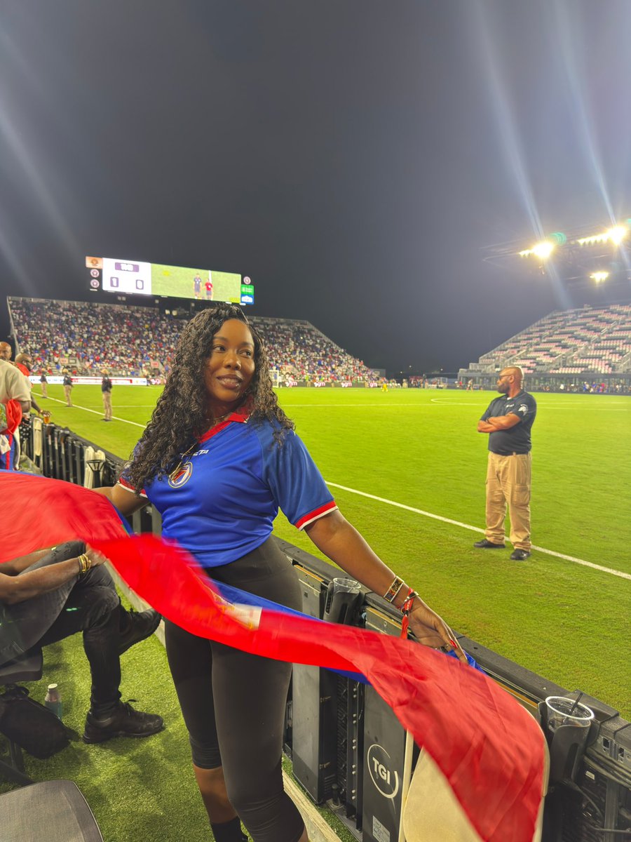 desca_darline's tweet photo. NOU FYÈ 💪🏾🇭🇹
4-0 https://t.co/vFCXT1WS7t