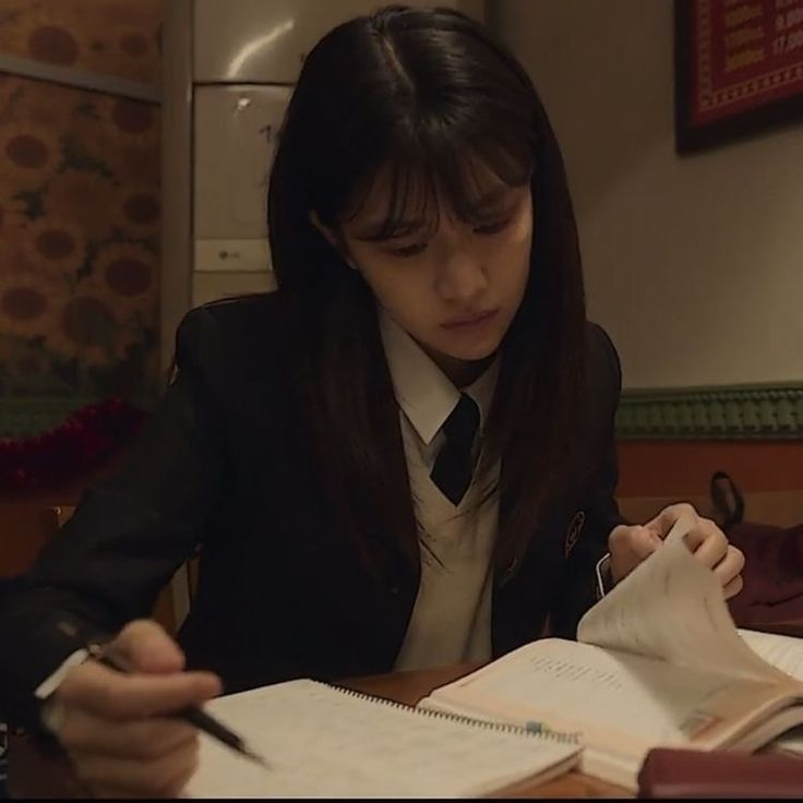 cailydiaries's tweet photo. hi, I'm kei ! I'm looking for interactive #moots !!         

╰┈➤ https://t.co/SGR886FqL6       

𓍼 6teen, she/her ꒰ filo ꒱      
𓍼 incoming grade 11 , humss    
𓍼 not new to #studytwt / #lifetwt / #archivetwt 

♡ / ↻ to be moots or spread https://t.co/i0he3Fqnvp
