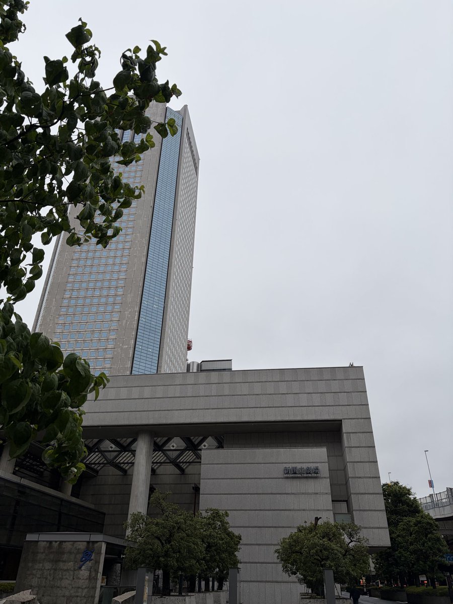 C3designTokyo's tweet photo. お疲れ様です☂️☁️

台風ですね🌀🌀🌀
現在の初台は☁️🌂の気温21℃
風がやや強く吹いています

朝早い時間は結構☔️強かったですが
いまはポツポツ程度になりました☂️
ただ、関東はこれからまた強くなるのでしょうかね💦

皆さま、お気をつけください☔️

#企業公式が毎朝地元の天気を言い合う
#イマソラ https://t.co/L8WvmpGX8T
