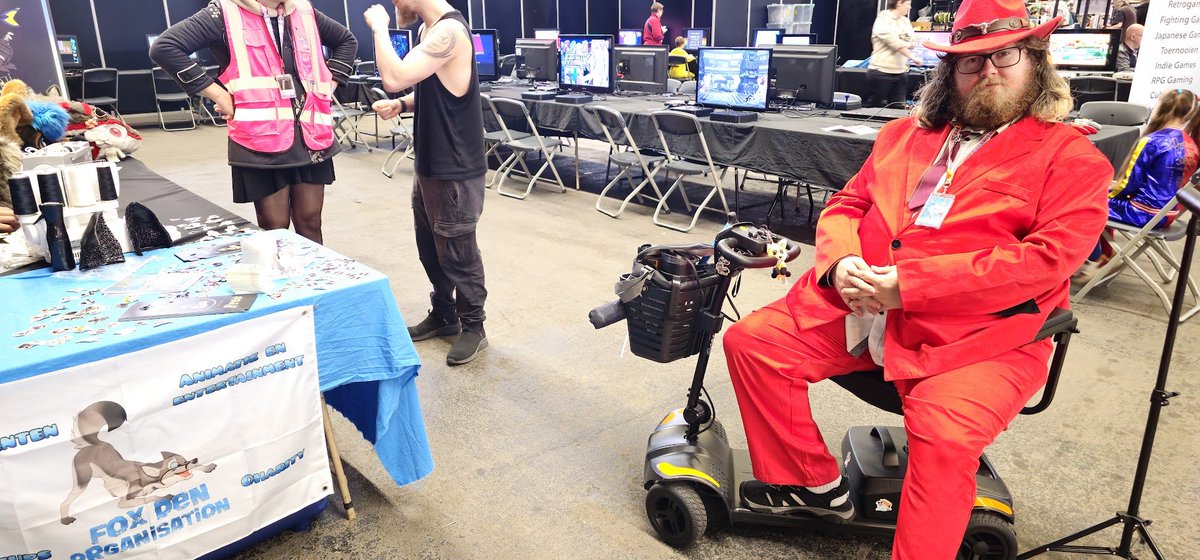 AnthroJesse's tweet photo. Seeing more furs posting it, And genuinly think it's such an overlooked thing not just in the furry fandom but in general. Lots of people ASSUME that because i van still walk a bit, That i must be faking a disability when i'm in my wheelchair/mobility scooter.

1/4 https://t.co/1BO20Ha7H2