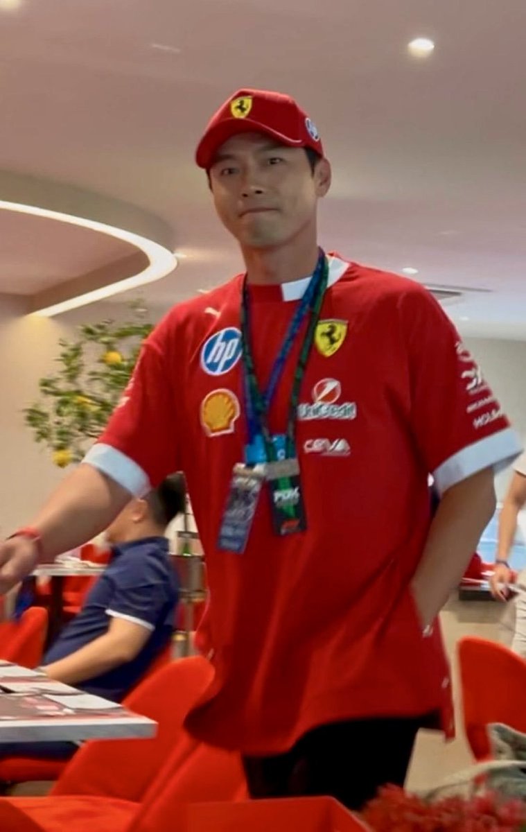 shepweed's tweet photo. it's monaco race week😍❤️ but hyun bin would never🥴 https://t.co/xUKlhWyrJ6