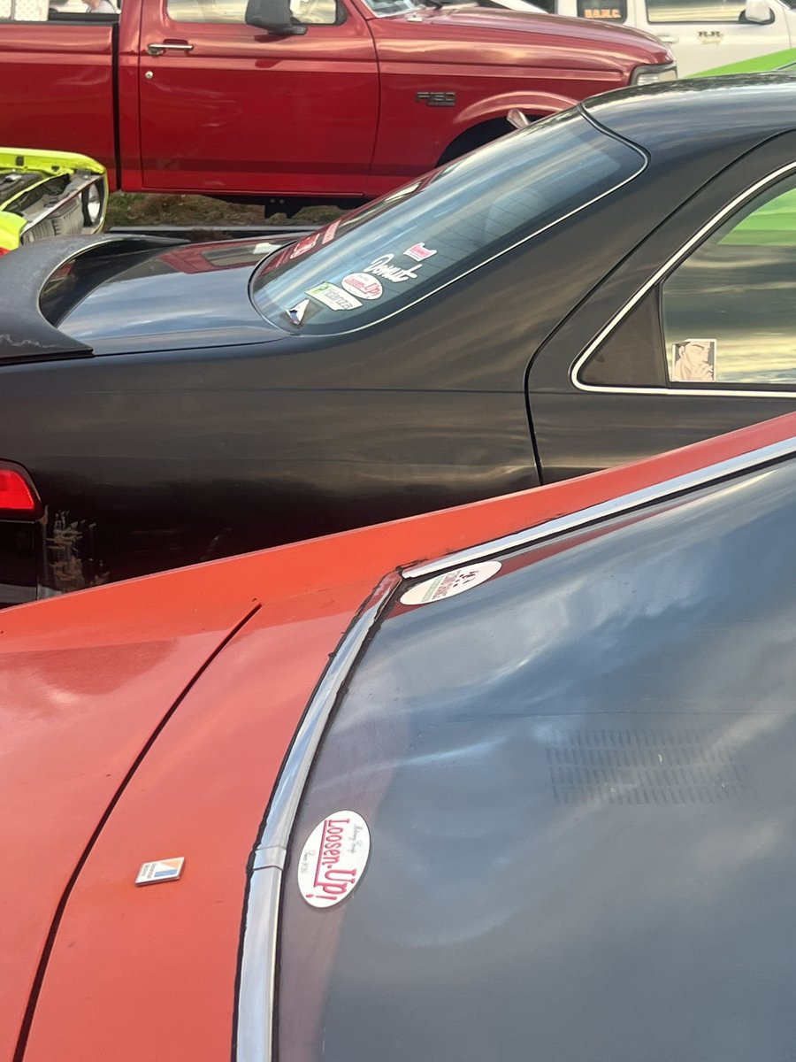_dandera's tweet photo. A Camry and two javelins go to a car show https://t.co/wISWTXy2U8