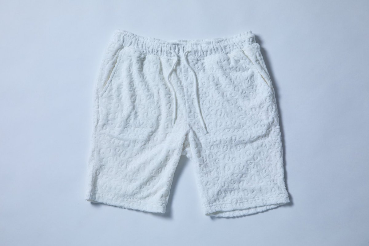 ellipsis_ofc's tweet photo. 真夏の正装🌺🌴
【item】
S/S Shirt-Leopard-
Shorts-Leopard-
⁡
【color】
WHITE
⁡
【size】
M,L

【price】
S/S Shirt...¥13,200-(tax in)
https://t.co/jM2vIUs3F4

⁡Shorts...¥10,780-(tax in)
https://t.co/3A0U3KqDFU

#ellipsis
#イリップシス

#西海岸スタイル
#セットアップ
#レオパード https://t.co/pro9OdThRj