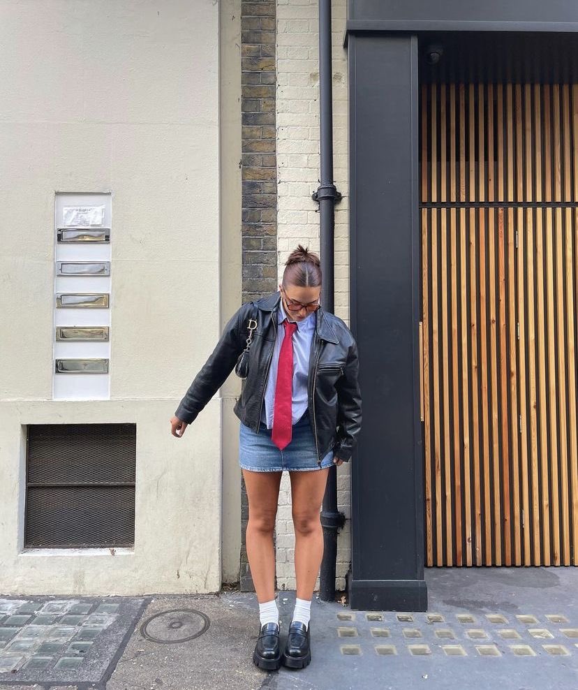 softblurss's tweet photo. Mini skirt outfit Inspo 😍 https://t.co/sMxDzN8Peb