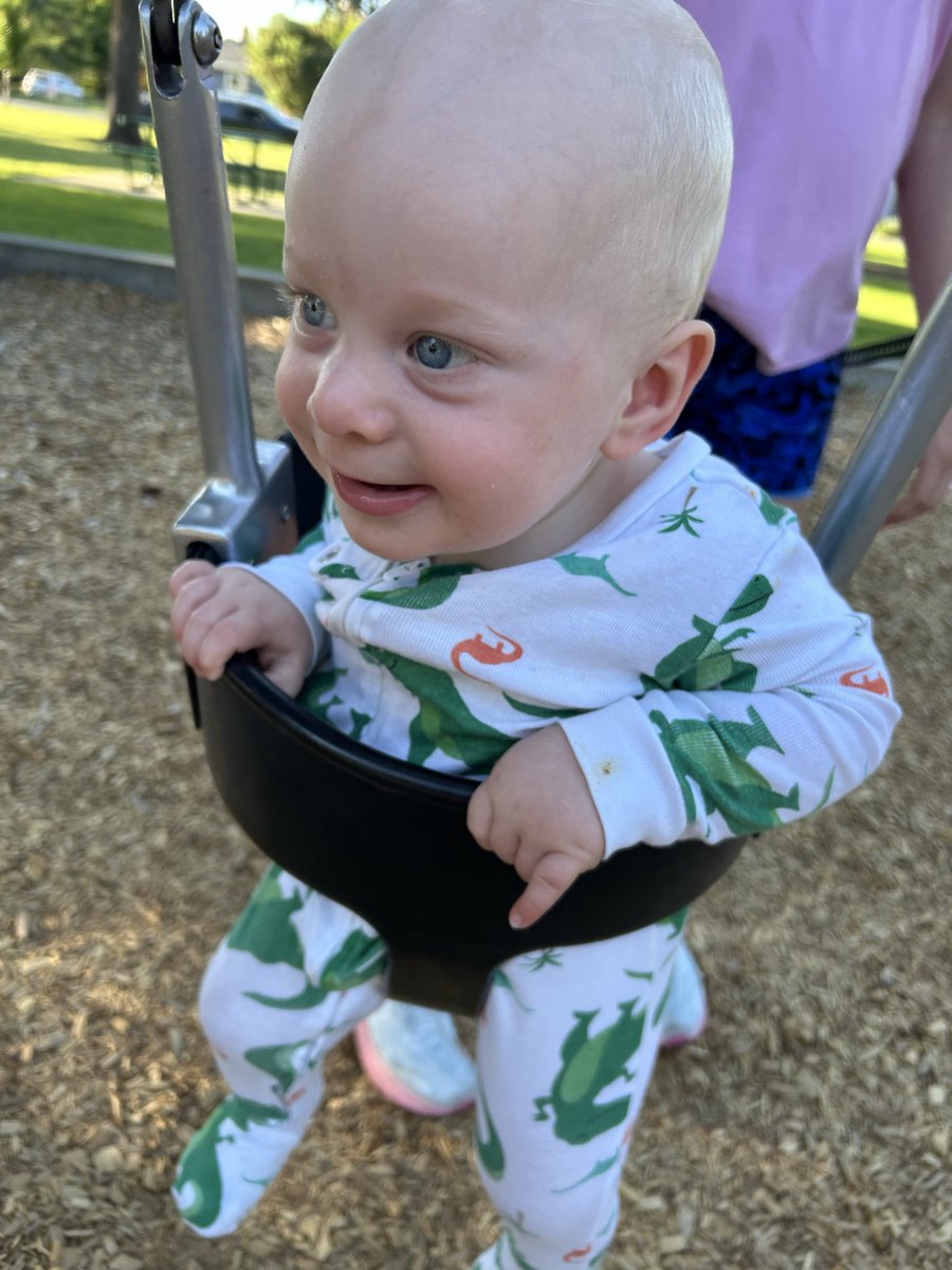 runjudd's tweet photo. His new favorite thing https://t.co/RKPG3eZUGT