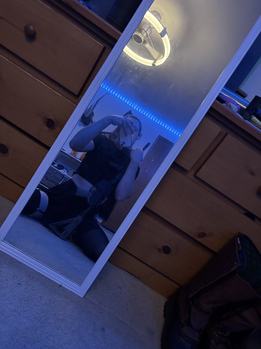 Soopylewd's tweet photo. Are femboys with guns still popular? #femboy https://t.co/9zpTp22KoS