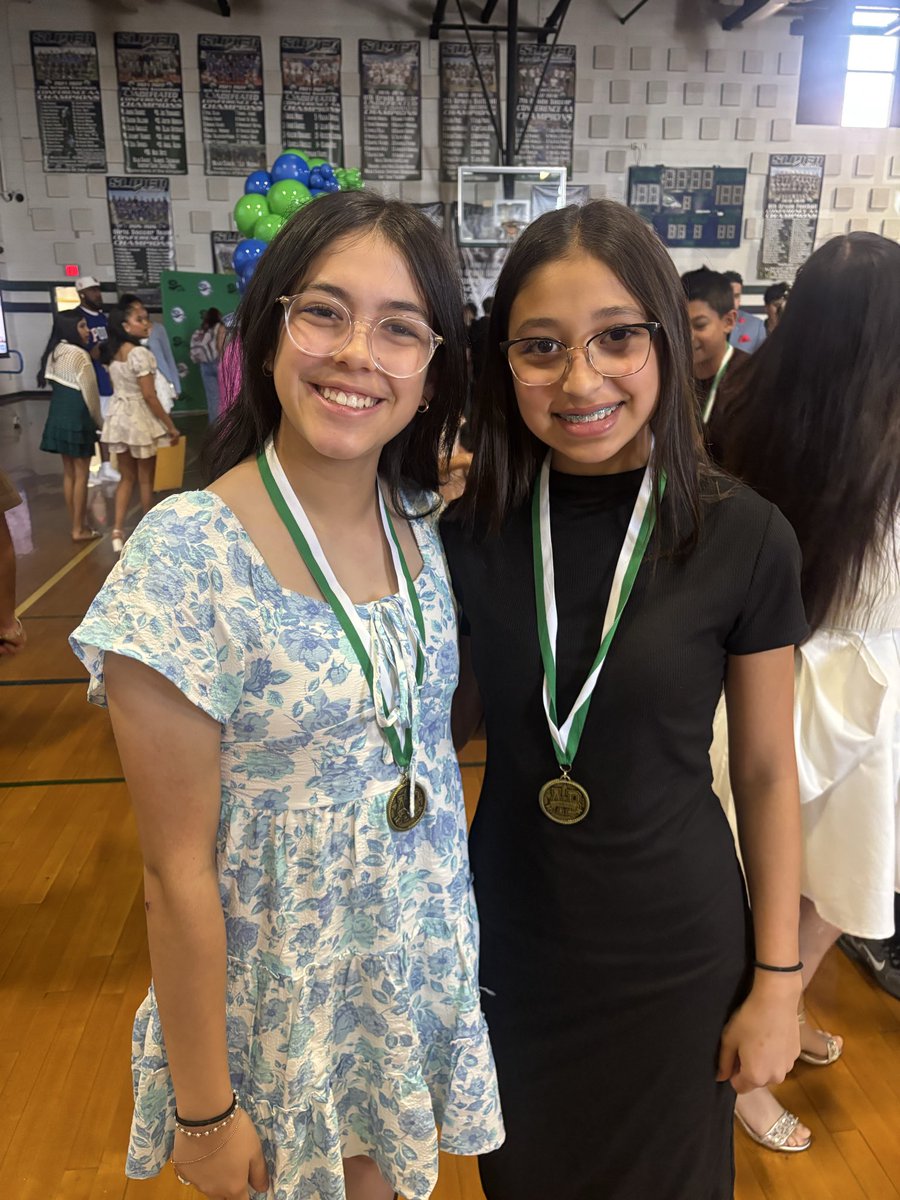 MRuedaRN's tweet photo. ✨📚 Chapter 6 completed! Thank you to @Slider_Middle for making it such a memorable experience for these amazing young ladies. 💖#Excellence #TeamSISD https://t.co/EmQxFl5uFI
