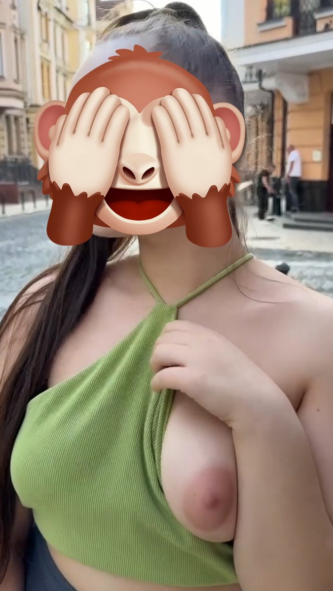 LUXUSEX69's tweet photo. Mia F1gl1a provocante birichina😉❤️💋💋💋💋💋💋 https://t.co/YAPPYnU2Dq