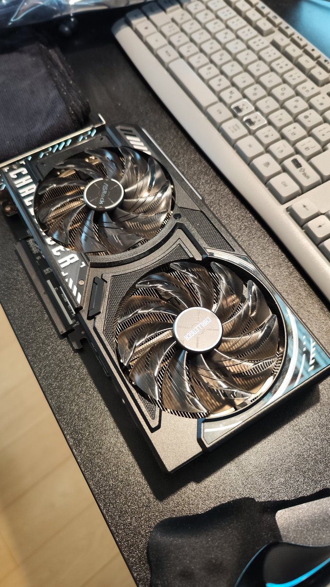 GuVXS1GEpd6KLzg's tweet photo. 1年間お疲れ様でした #ASRock #9060xt #Challenger https://t.co/PCqcanqoru