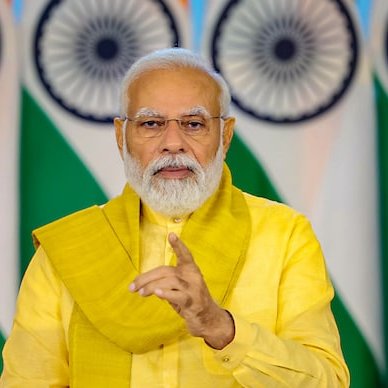 Vtxt21's tweet photo. Modi Govt has sold many Govt companies & assets to his Businessman friends

Sold our Natural resources and our Forests also

And now selling our Country's Gold to Hide Failure of his Economic policies and Financial mismanagement

Well educated Manmohan Singh built a strong foundation for our Economy, but this Uneducated Modi is destroying it every day 🤡