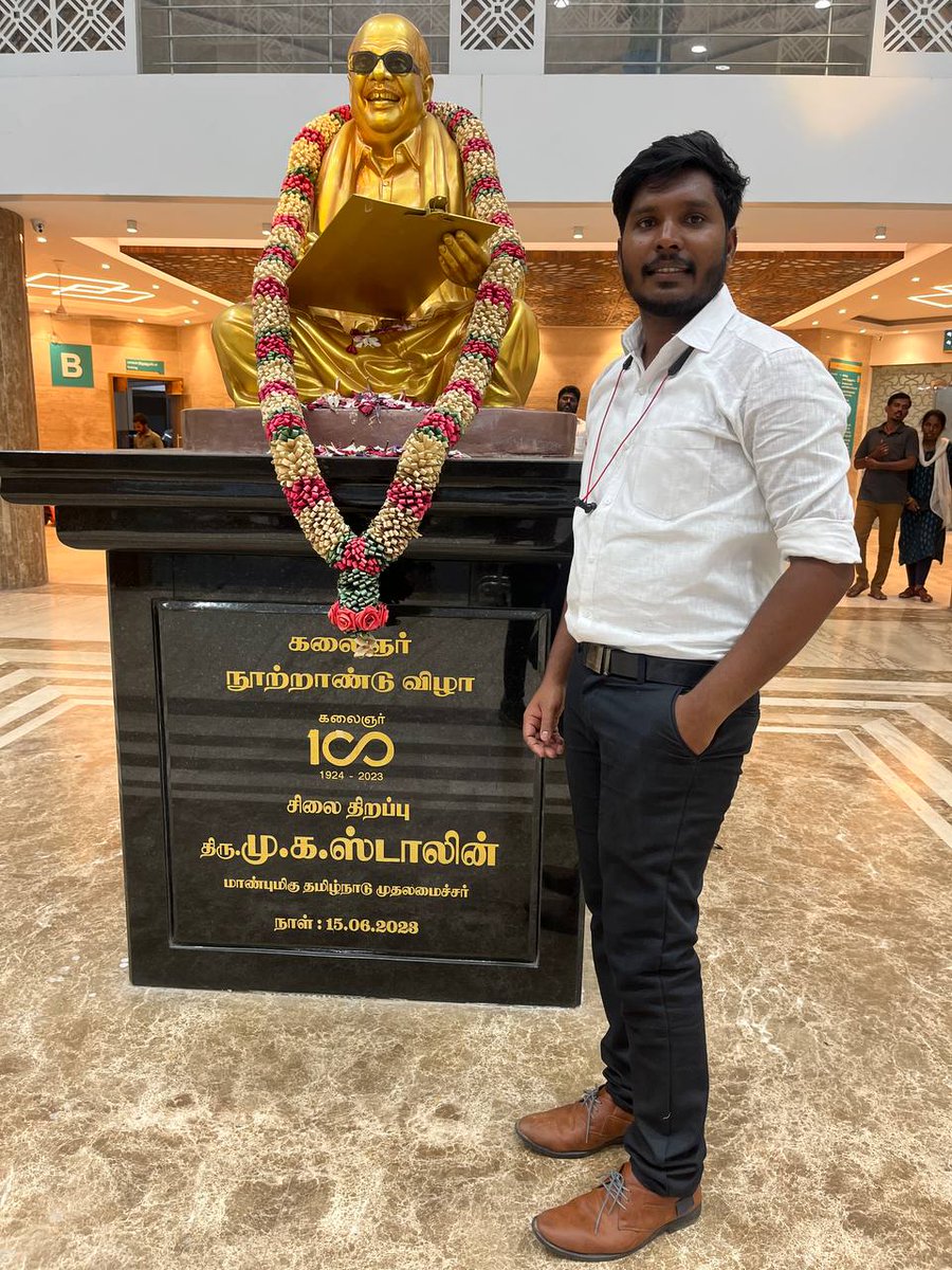 jackchandru07's tweet photo. வீரன் சாவதே இல்லை..
கோழை வாழ்வதே இல்லை…
           - முத்தமிழறிஞர் கலைஞர் 

#KalaignarForever #Kalaignar103 https://t.co/PtGFKstOO6