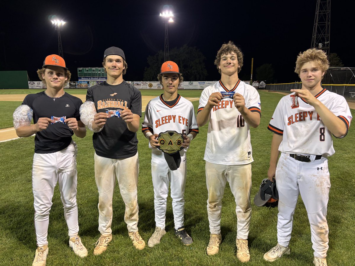 SEHSBaseball19's tweet photo. Indians get 8-6 win over Loyola to advance to section championship on Thursday. Karter battled through a couple tough innings to get the W and Carson shut the door. Jaxon with a big rbi to extend the lead. Anden and Keeyan do a great job at the plate to help secure the W. https://t.co/KfBimYe59y