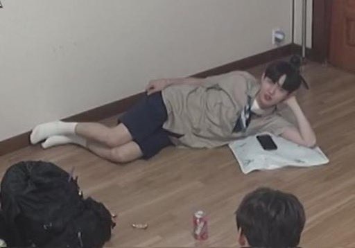 ddeozi's tweet photo. @ikn0wmystar 시른데 https://t.co/vTnQ8deQEh