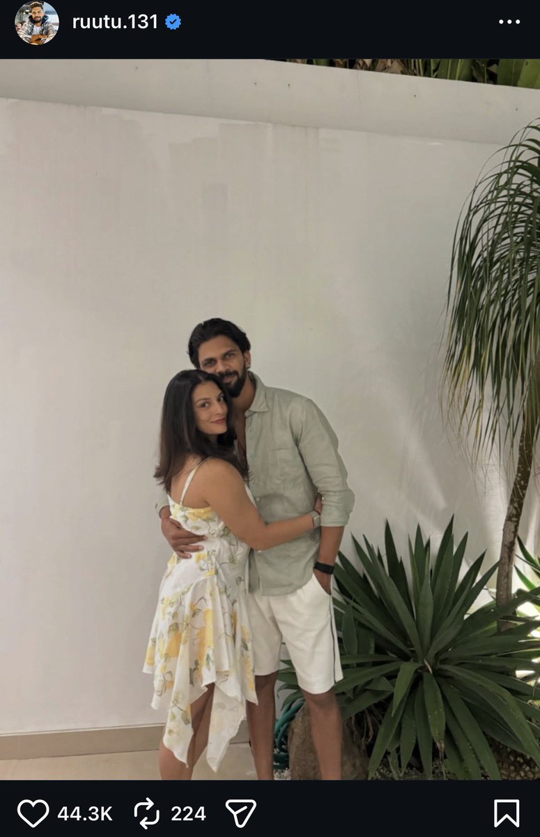 SixerSanju's tweet photo. Rutu’s comment section is still off , too much of trolling CSK fanbase has become the new RCB 👏🏻 https://t.co/kmBzLtSYFs
