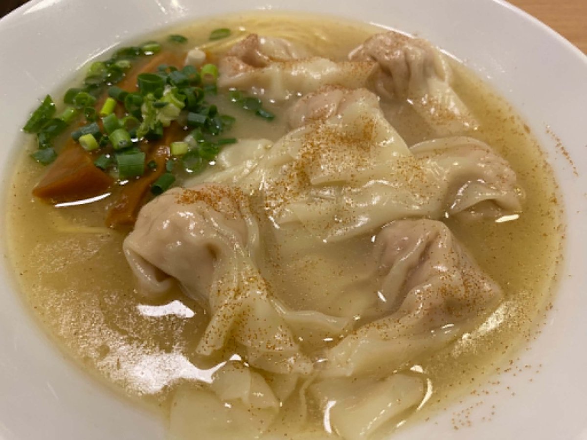 meroom's tweet photo. 久々に「BAR トロイメライ」＜新宿＞＆「七喜」＜新宿＞の塩ワンタン＆料理もお酒も美味しい九州料理「ひむか」＜落合＞
https://t.co/s8zu2TYcbD https://t.co/dKkaDwISXM
