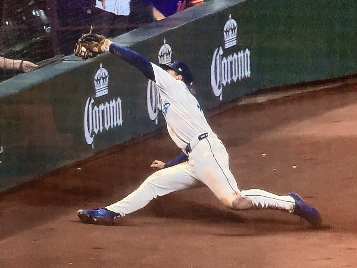 Saamba's tweet photo. @Colt_emerson awesome Freeze Frame Go Colt! @Mariners https://t.co/lhTMk2hbrK