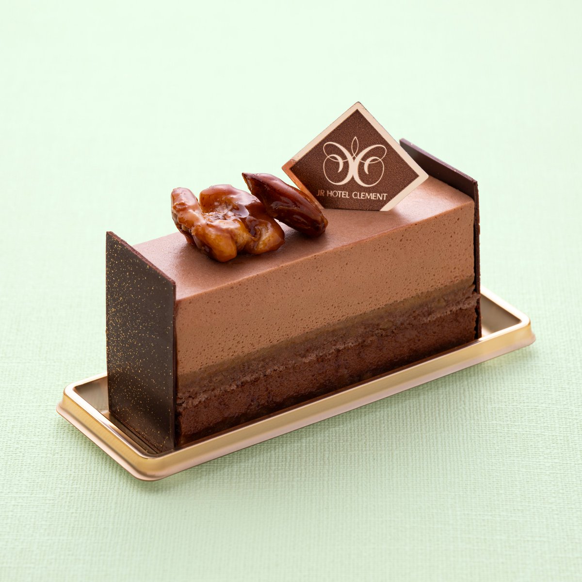 HOTELCLEMENT's tweet photo. 🍫ノア　650円
チョコレートの深みとコーヒーの香りを閉じ込めた
ムースケーキ。コーヒーや紅茶と合わせることで
より引き立つ味わいに仕上げています。 https://t.co/eIYQF31a8N
