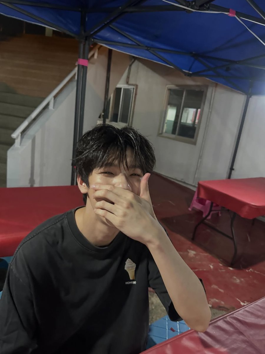 JimmyHouse_'s tweet photo. 💾 #จอมอสตอรี่  

มื้อที่สุขที่สุด 😆
𝙄𝙂: 𝙟𝙞𝙢𝙢𝙮.𝙟𝙞𝙢𝙢𝙤𝙞   
🗓️ 03.05.2026 

https://t.co/azOaiSO8iZ

｡ミ #จมอ่านว่าจอมอ | #ลูกสมุนของจอมอ 
@jimmy_jimmoi •: *' https://t.co/QmIfsdi0IF