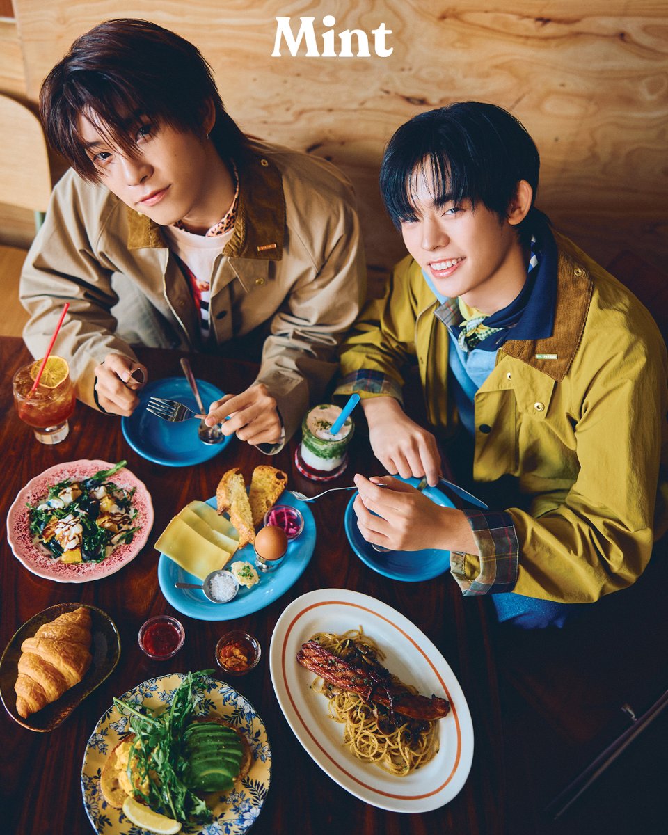 mintmag_th's tweet photo. เติมหวานต่อเนื่อง! 2 หนุ่มคู่ฮอต #ตี๋ตี๋ป๋อ นักแสดงจากซีรีส์เรื่อง “ด้วงกับเธอ” ชวนกันมาแฮงค์เอ้าท์ พร้อมถ่ายแฟชั่นใน #MintVol34 ฉบับใหม่ล่าสุดกับคอลัมน์ #MintHangOut เช็คอิน POPCUP EKKAMAI คาเฟ่น้องใหม่ในซอยเอกมัย 4 ที่ดีทั้งบรรยากาศ และอาหาร ให้ทั้งคู่ได้มาลิ้มลองรสชาติใหม่ๆ นอกจากนี้แล้วยังมีคอนเทนต์ และบทสัมภาษณ์ให้แฟนๆ ได้ติดตามกันอีกด้วย 💚

🛒 อ่านบทสัมภาษณ์ฉบับเต็มของ #ตี๋ตี๋ป๋อ ใน #MintVol34 เป็นเจ้าของได้แล้ววันนี้ทาง >> https://t.co/T91b2dgOZG

📸ชมภาพ >> https://t.co/n9AQ6HDGyn

#TeeTeePorxMintHangOut
#teeteepor #twnpich #porsuppakarn
#MintMagTH