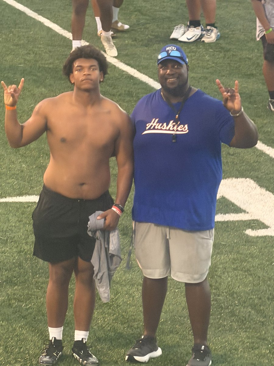 chris_carroll45's tweet photo. Had a great at @HCUFootball  camps and was taught things by some great coaches thank HCU go huskies!! https://t.co/v2rNFVHUYc