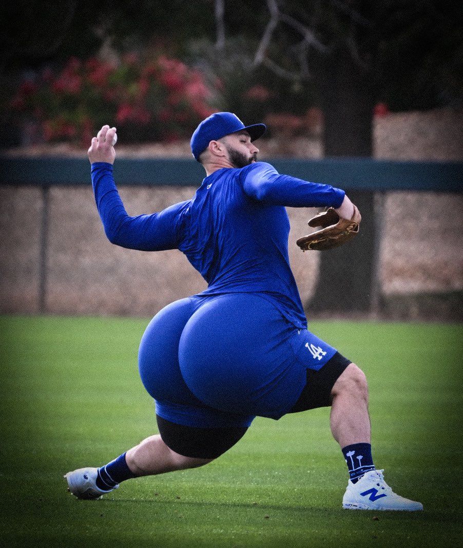 DoyersDave's tweet photo. BBL Scott closes it out!
#Dodgers https://t.co/d8F4QpKFpk