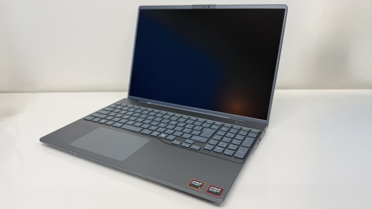 ctenroku's tweet photo. 先月末にご入会いただいた生徒様に、同時にノートパソコンをご購入して頂き、本日入荷しました。近日中にお渡しの予定です(⌒-⌒*)v 。ぜひパソコンの購入などお気軽にお問い合わせくださいm(_ _)m。#fmv #パソコン・周辺機器 https://t.co/dysmC06IEB