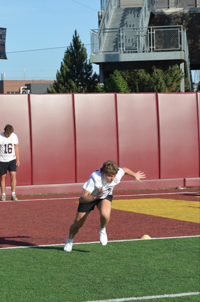 _jacobzross's tweet photo. Great camp today at the University of Minnesota with @_MoIbrahim. 4.19 5-10-5, 4.60 40 yd dash. Blessed to be able to compete.

@coachcfrazier 
@GopherFootball 
@Cats_Recruiting 
@RecruitGeorgia 
@joe_discher
@WHSAthletics_ https://t.co/JwywTodTDM