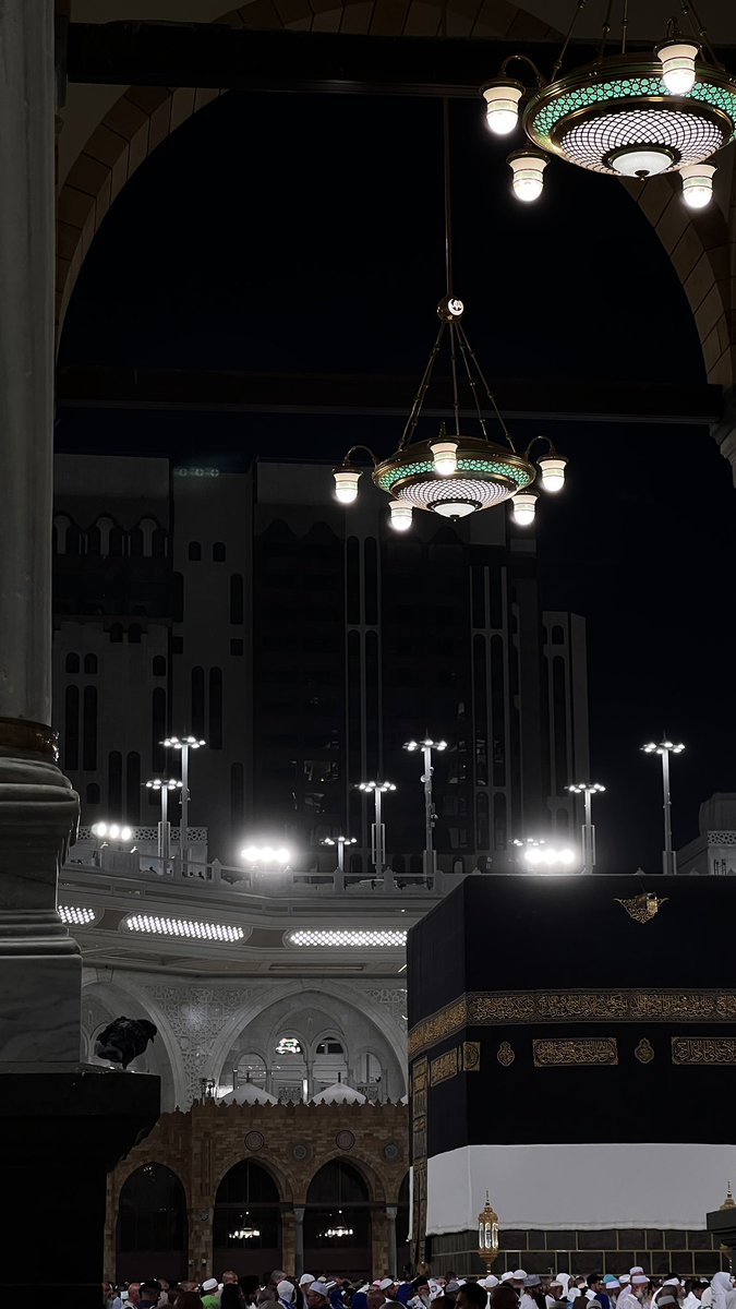 HolyMakkah01's tweet photo. نور علی نور https://t.co/eboWvCfOc0