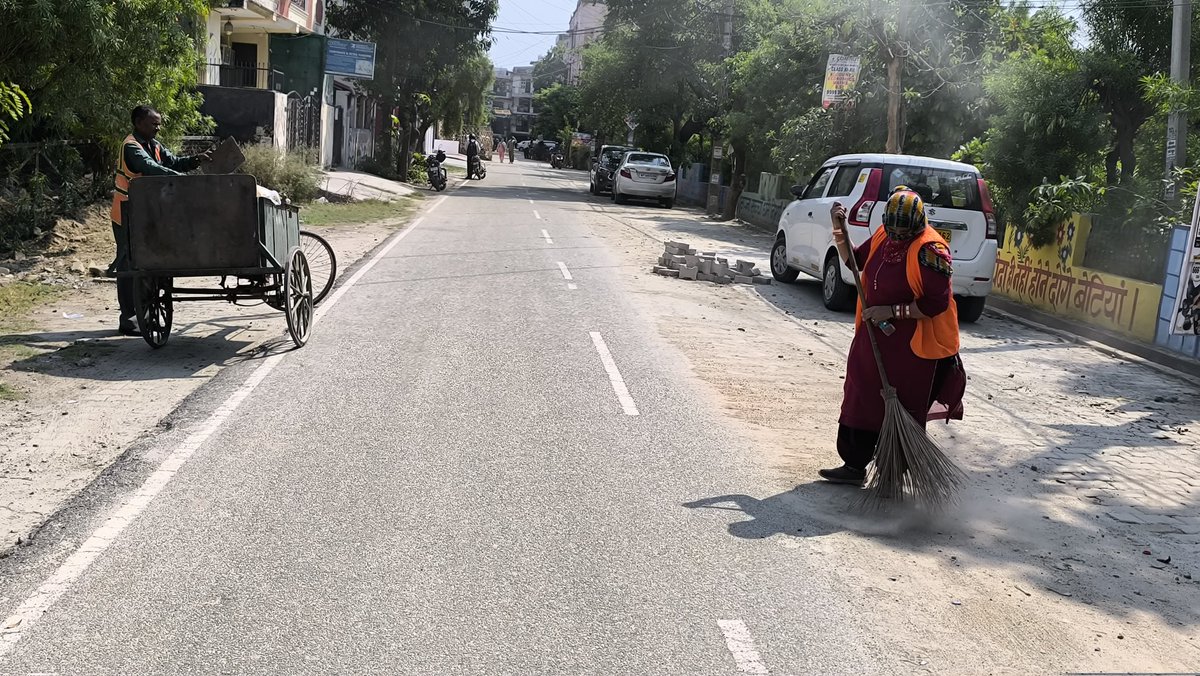 Swachhta With Neelam tweet media
