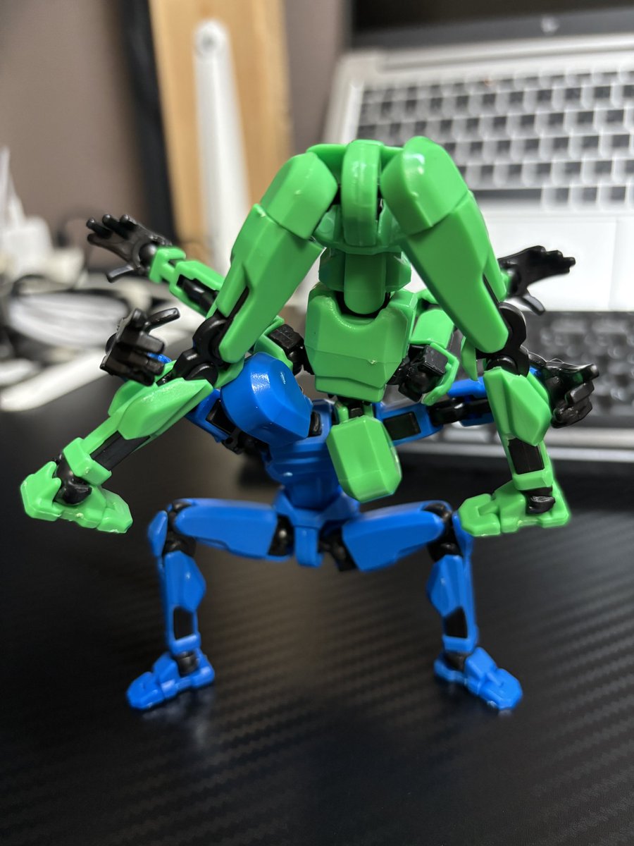 canon4416's tweet photo. 戦闘フィギュアでキン肉バスター
#戦闘フィギュア 
#セリア
#キン肉バスター https://t.co/5359wzEoFs