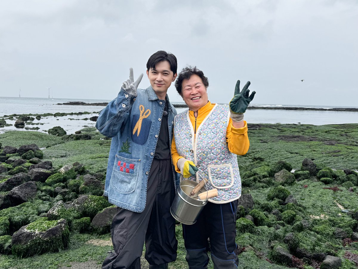 futtou_ntv's tweet photo. ＼#沸騰ワード10🔥見逃し配信中／

🦀カニに取り憑かれた #吉沢亮

９回目のカニ旅は日本を飛び出し韓国へ🇰🇷
知られざるカニ料理を食べまくる！

済州島でしか食べられない⁉️
幻���カニ料理に吉沢さんも感動✨

▼TVer
https://t.co/UeqZUV0nWR
▼Hulu
https://t.co/zJtrqh47Lt

@ryo_staff https://t.co/vOeDgD65fJ