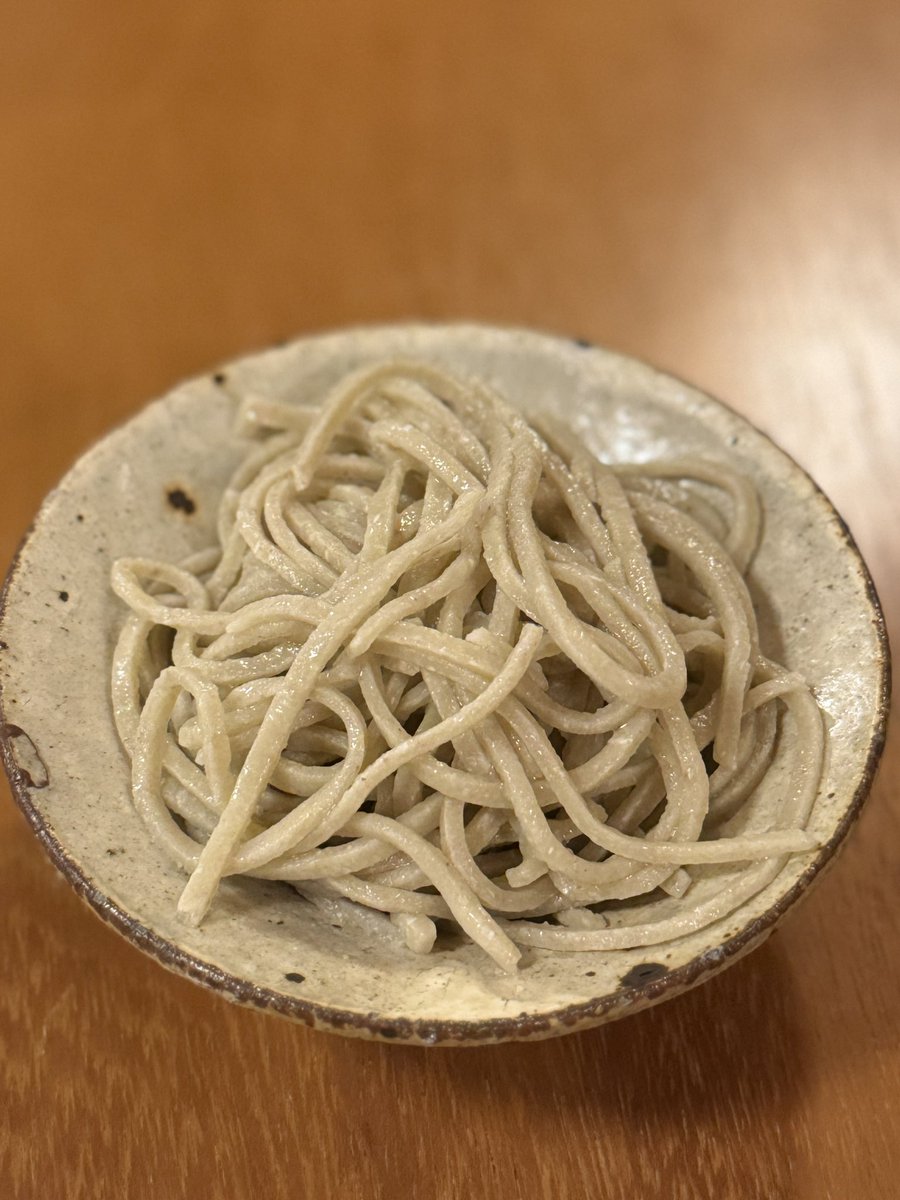 azasbot75's tweet photo. 目白の蕎麦おさめで昼から飲んできた🍶 https://t.co/h6CqCBeJZO