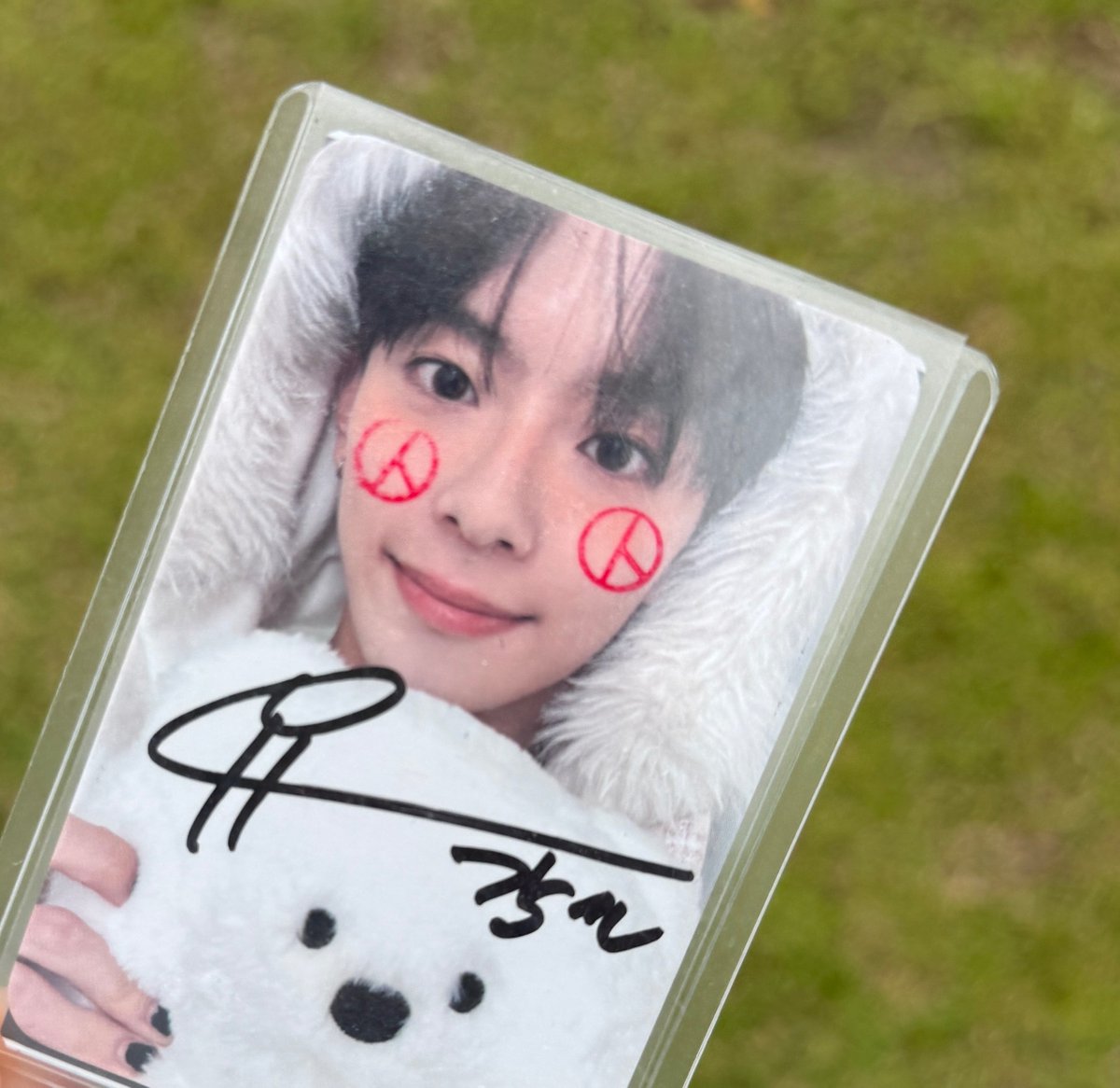 gmin0clock__'s tweet photo. 투표하쟈🗳️🗳️ https://t.co/XG8o6ERIzs