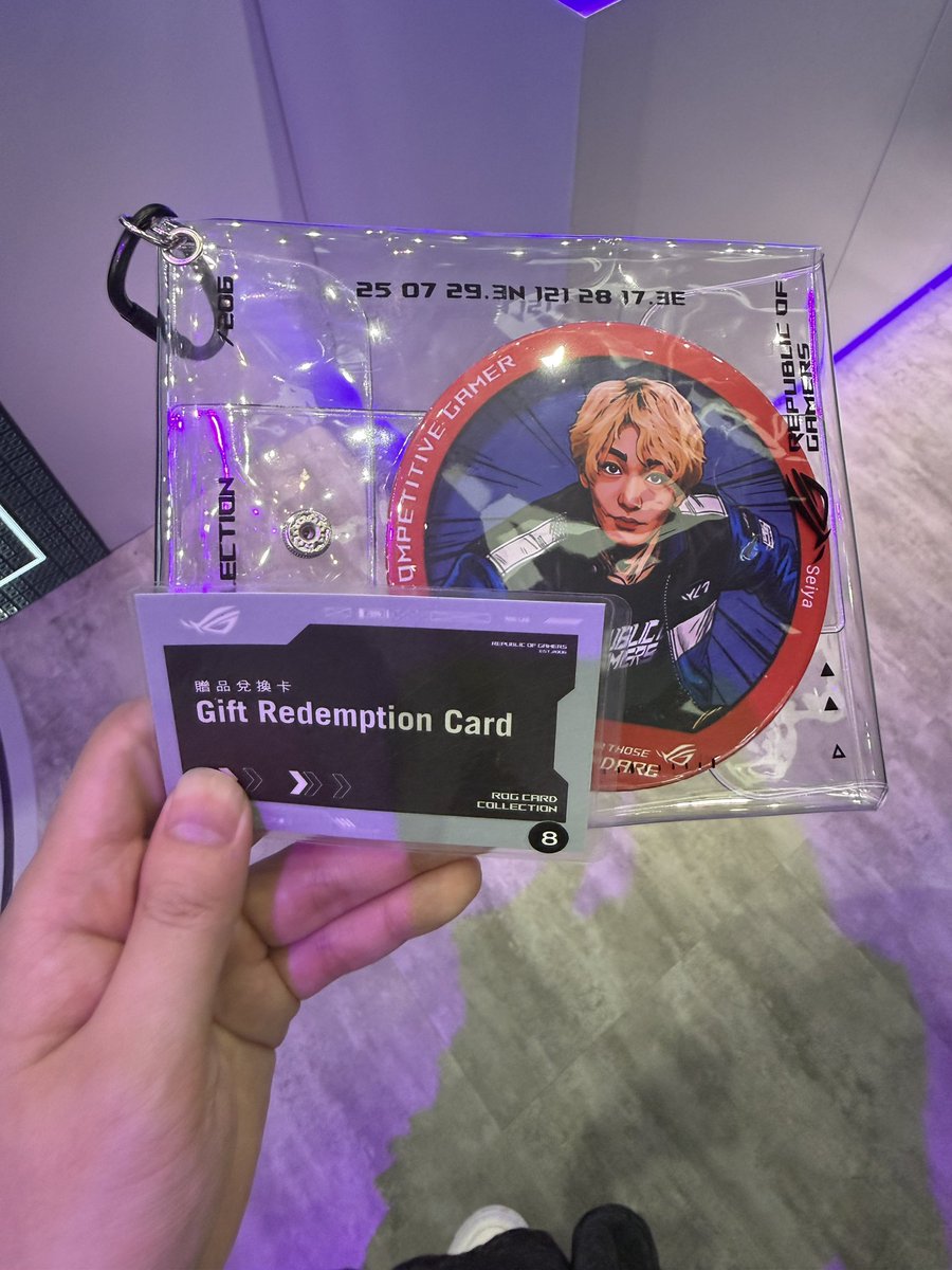 yozora0615's tweet photo. #ROGCardCollection https://t.co/d8mEMBvwzL