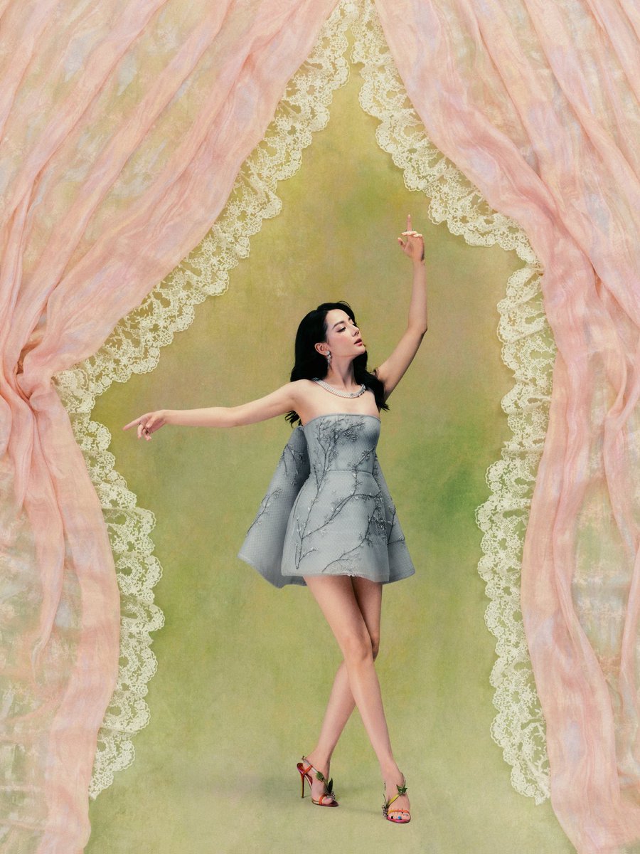 jfdd63's tweet photo. #DilrabaDilmurat in #PhanHuy 2026 S/S Haute Couture for Birthday Photoshoot 26.06.03

style by MinRui

#Dilraba #迪丽热巴 #HauteCouture https://t.co/zUBHkZyCzu