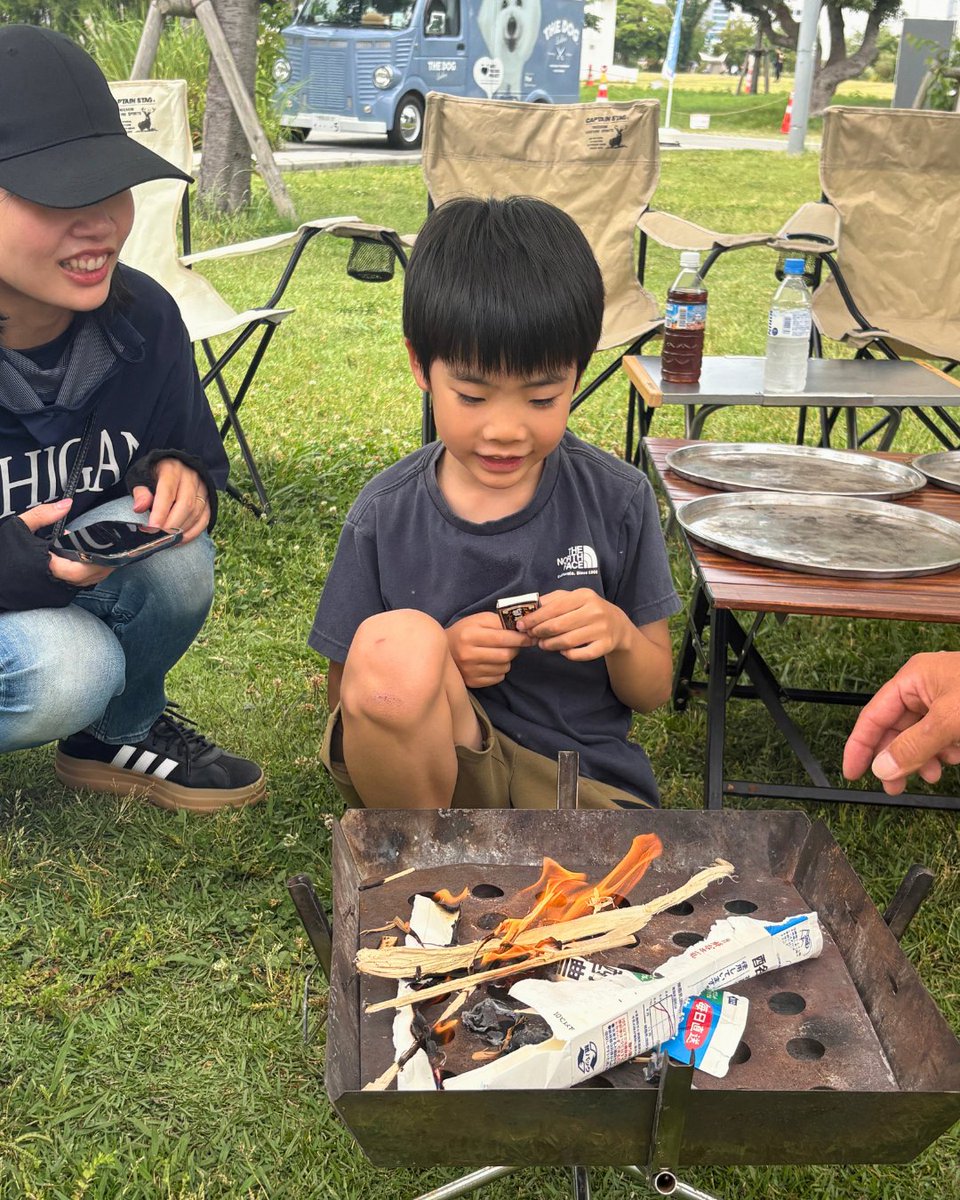 OGARDENtokyo's tweet photo. 🔥 火育 第1弾「着火体験」を開催しました！
「火はなぜ燃えるの？」—そんな問いからスタートしたプログラム
薪の組み方を学び、ファイヤースターターで火花を散らし、自分の手で火を育てる体験をしていただきました。
次回の火育もお楽しみに。
📍 晴海ふ頭公園 https://t.co/Vzh4pLMHWY https://t.co/svDfQ4VEGn