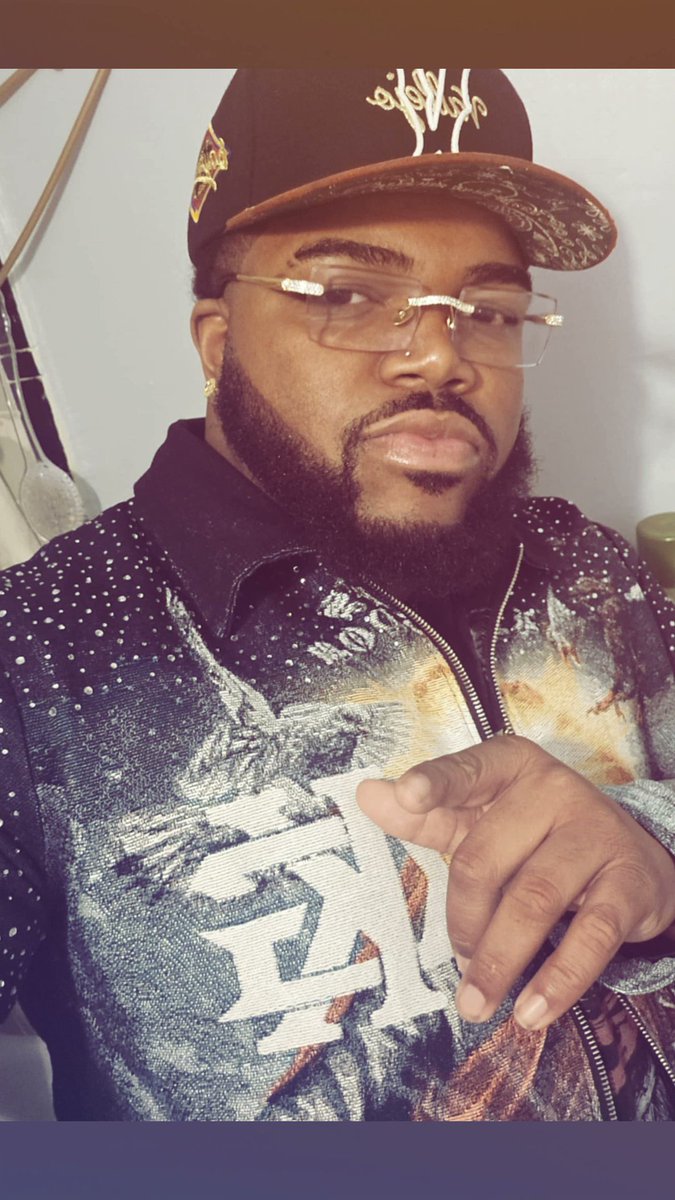InfernaPhoenix's tweet photo. 🧊🧊🧊"They NV me like Nevada but the never mattered"🧊🧊🧊
#Iceman #Drake #Ovo 🦉 https://t.co/6UvYMac9Oz